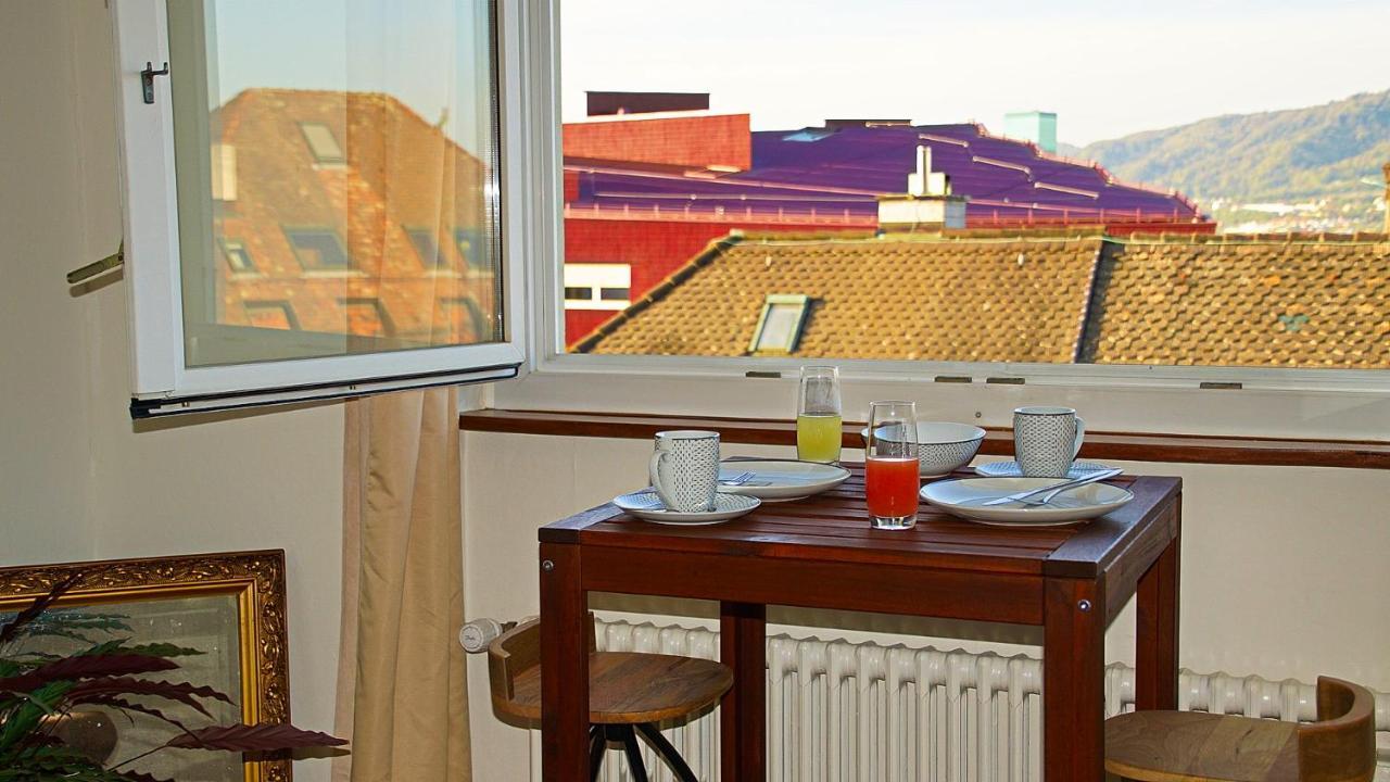 Helvetia 2 Zimmer Apartment Mit Parkplatz Zurique Exterior foto